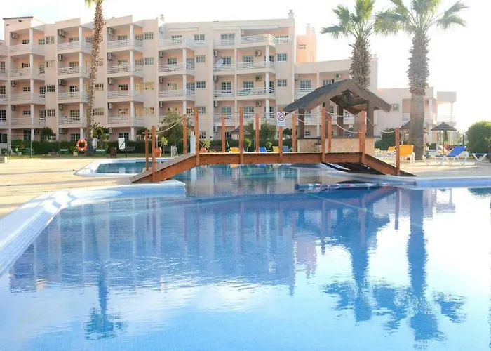 Lovely Estrela Vau - Swimming Pool View דירה